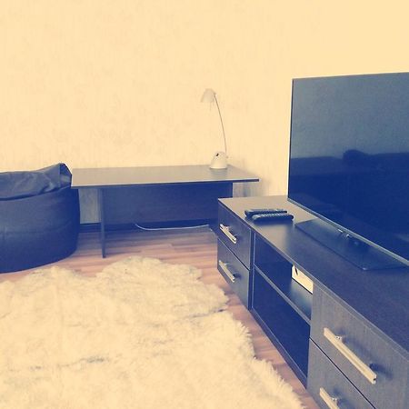 Apartment On Sauran Str Center Akmola Esterno foto