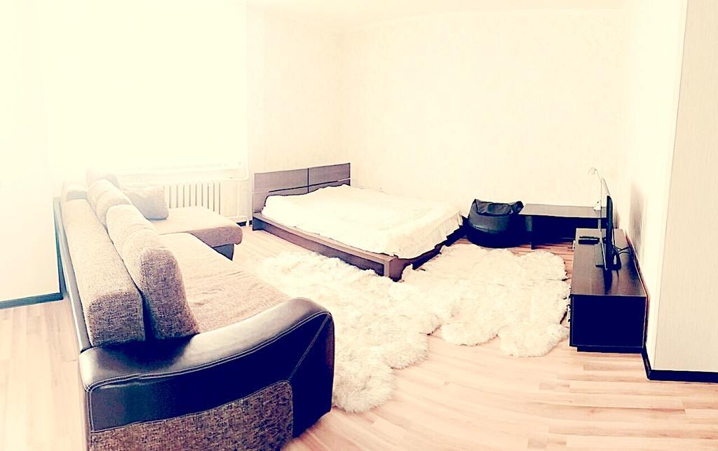 Apartment On Sauran Str Center Akmola Esterno foto