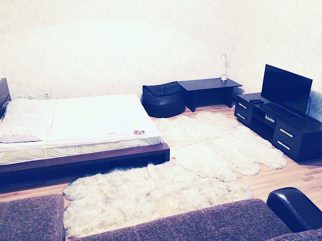 Apartment On Sauran Str Center Akmola Esterno foto