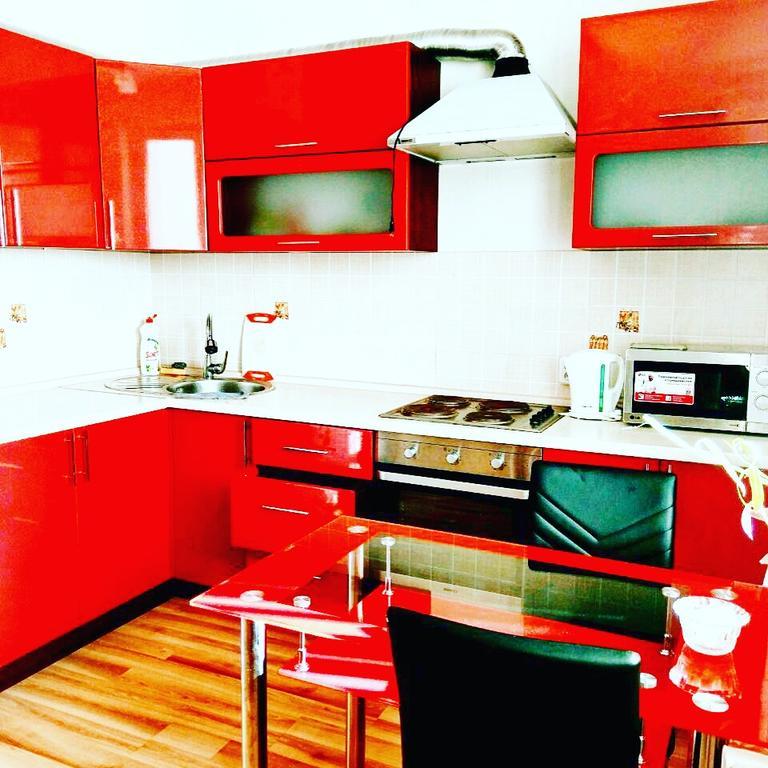Apartment On Sauran Str Center Akmola Esterno foto